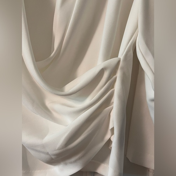 White Draped Top Figure Flattering Style NWT Size XL - Picture 6 of 8